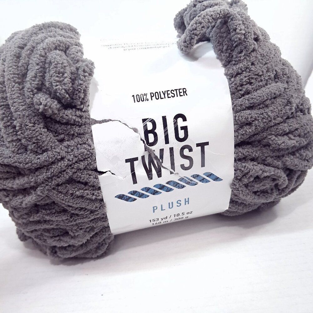 Big Twist‎ Plush Yarn Charcoal Super Bulky Weight 6 chenille grey gray plush